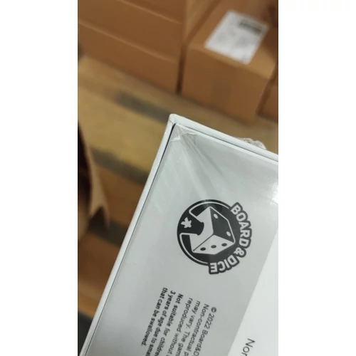 Board & Dice Lootbox 1 (angol) promódoboz - sérült dobozos