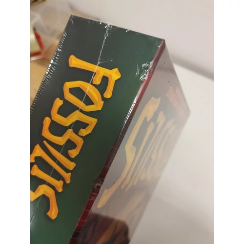 Fossilis (angol) - sérült dobozos