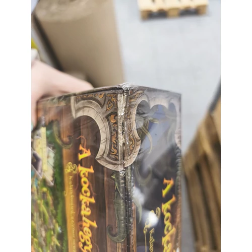 A kockahegyen is túl társasjáték - sérült dobozos