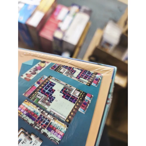 Curious Cargo (angol) - sérült dobozos